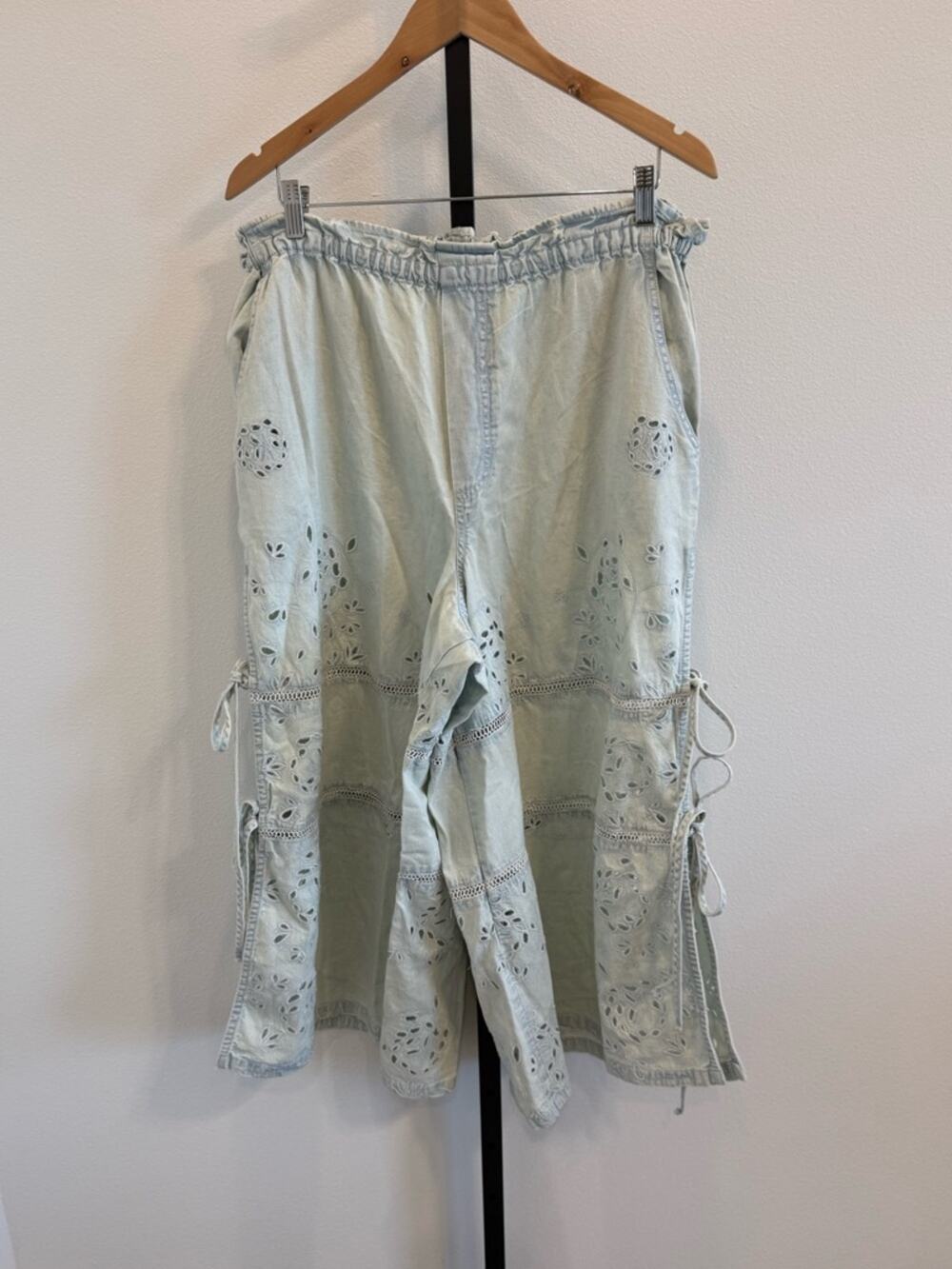 NWT Free People Daybreak Jeans Eyelet Cutwork Lace Up Feminine Flirty Boho Large